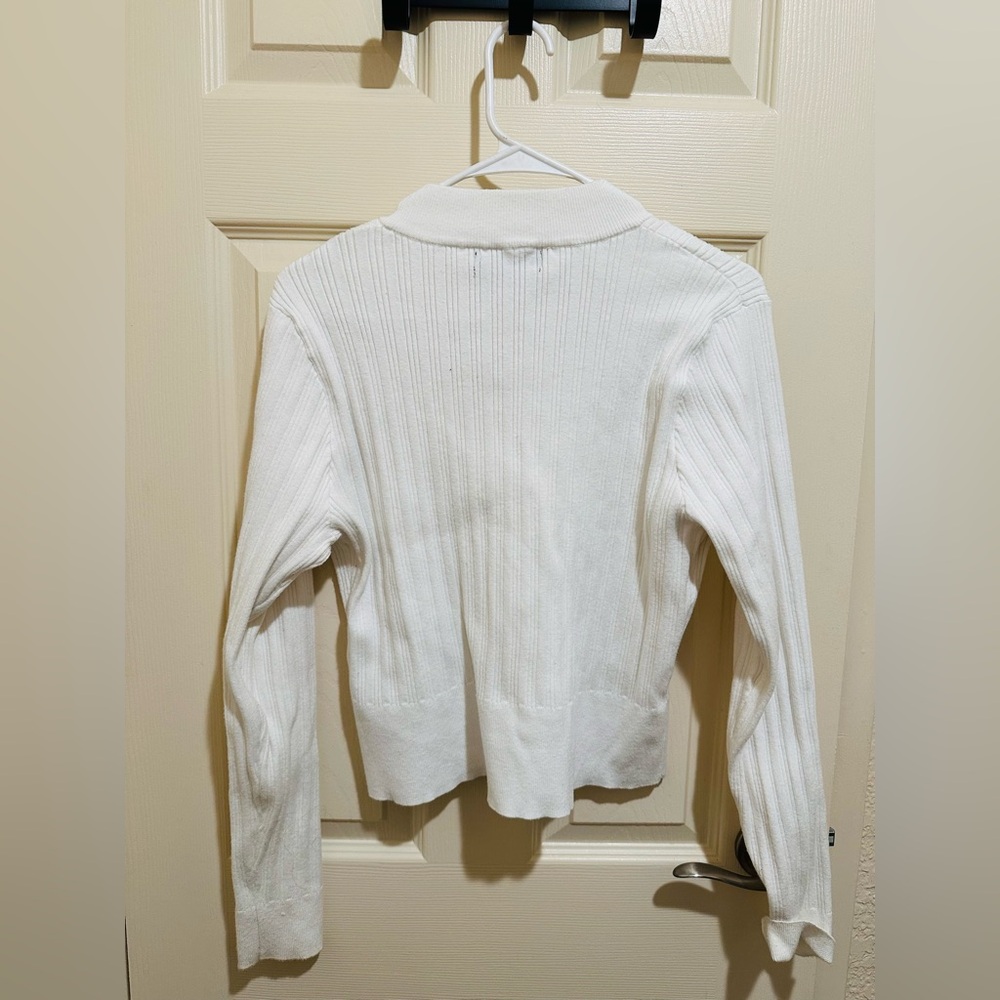 F21+ White Ribbed Quarter Zip - Picture 4 of 4